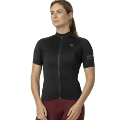 AGU Essential Core Dames shirt met korte mouwen - zwart