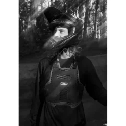 ION Bike Protection ARCON HD PRO Borstbeschermer - Zwart