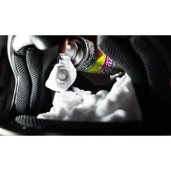 Muc-Off Helmet Foam Fresh Schuimreiniger voor binnenhelmen 250 ml